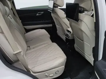 2023 Genesis GV80 с пробегом 28 418 км