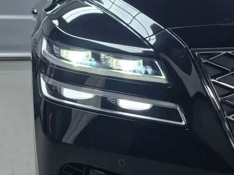 2023 Genesis GV80 с пробегом 23 505 км