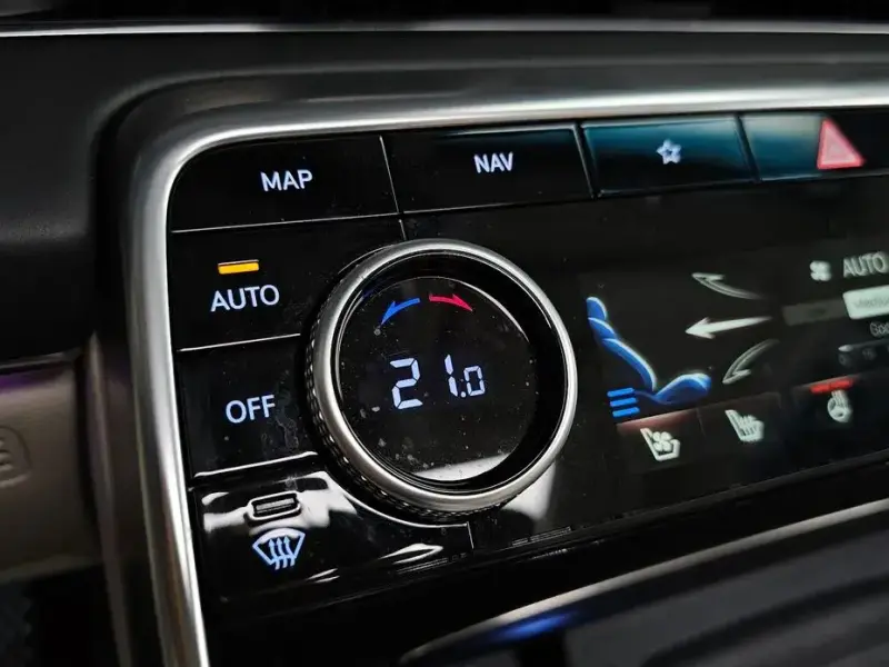 2023 Genesis GV80 с пробегом 28 418 км