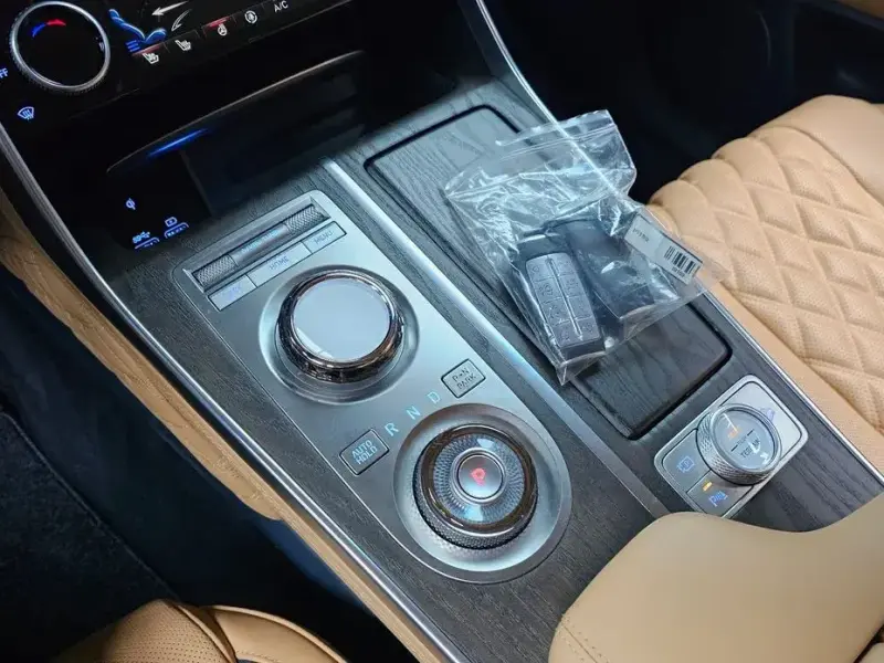 2023 Genesis GV80 с пробегом 40 251 км