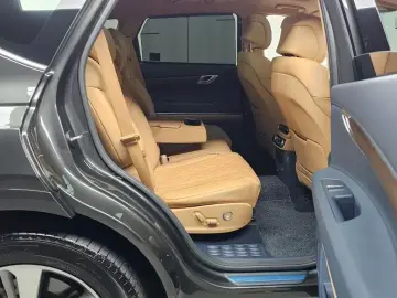 2023 Genesis GV80 с пробегом 40 251 км