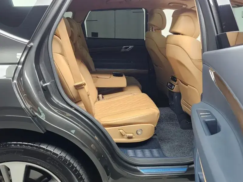 2023 Genesis GV80 с пробегом 40 251 км