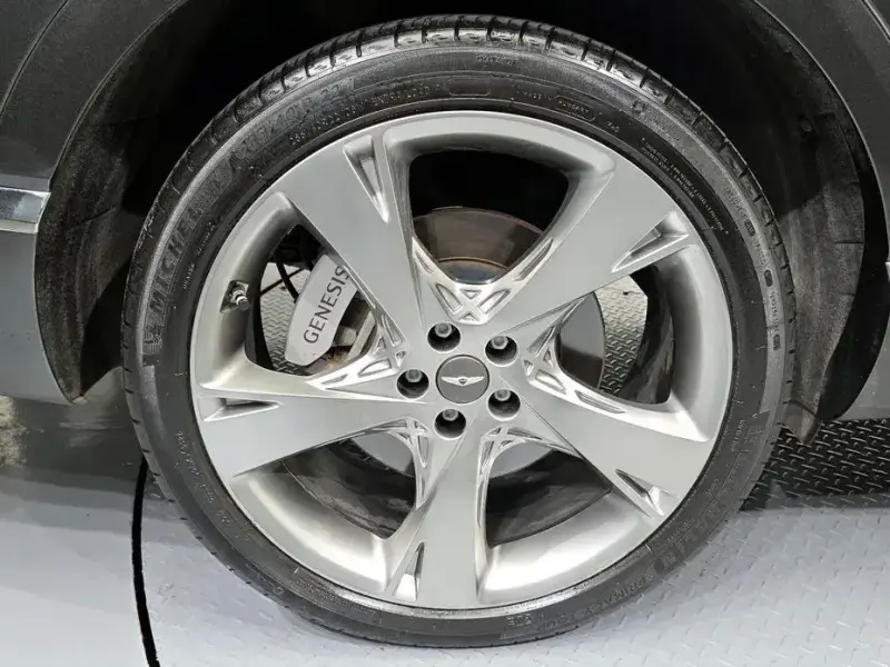 2023 Genesis GV80 с пробегом 99 146 км