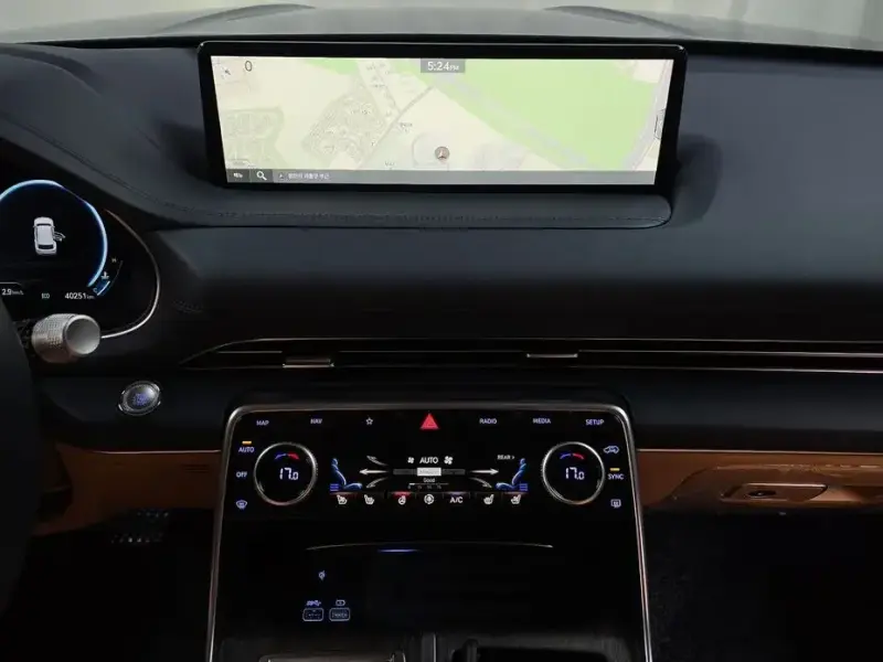 2023 Genesis GV80 с пробегом 40 251 км