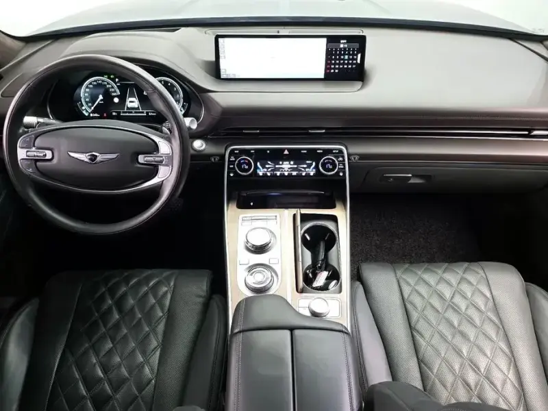 2023 Genesis GV80 с пробегом 99 146 км