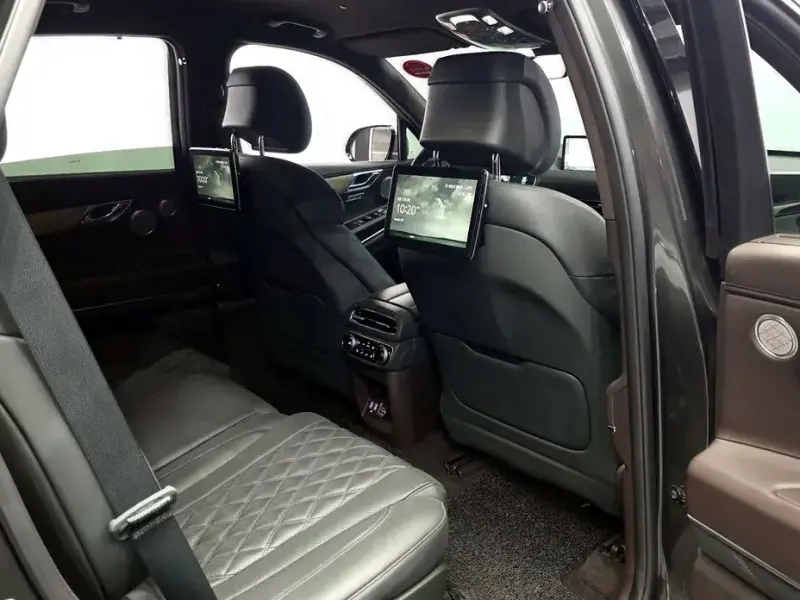 2023 Genesis GV80 с пробегом 99 146 км