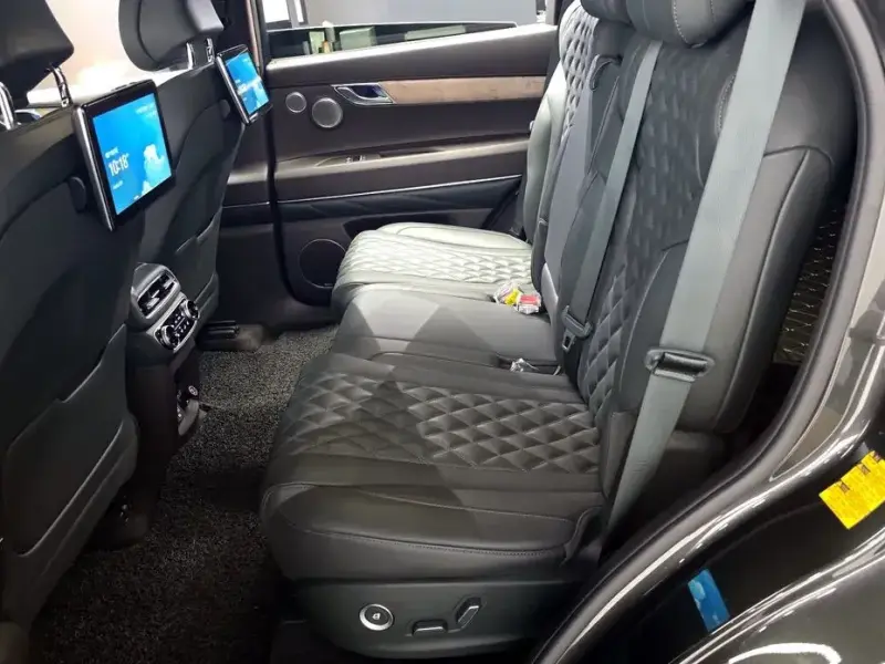 2023 Genesis GV80 с пробегом 99 146 км