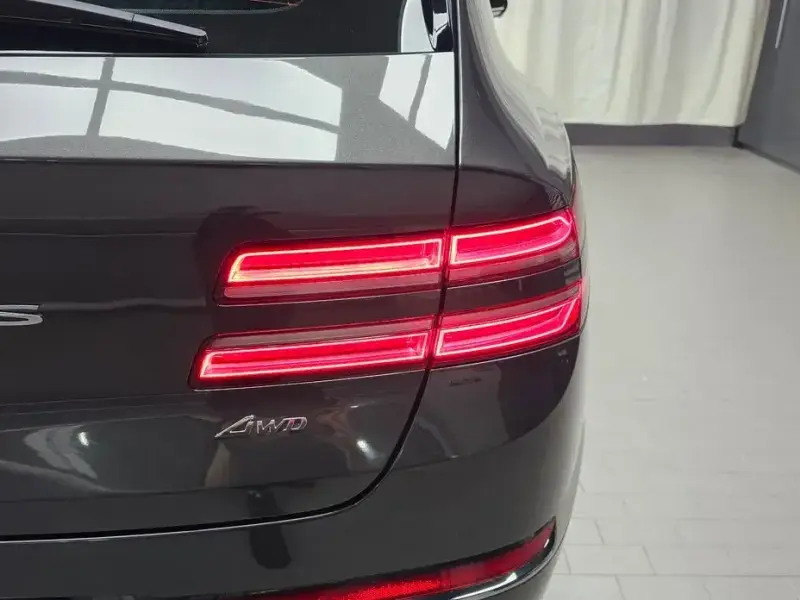 2023 Genesis GV80 с пробегом 40 251 км