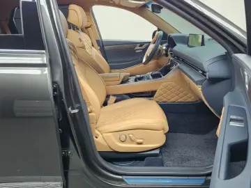2023 Genesis GV80 с пробегом 40 251 км