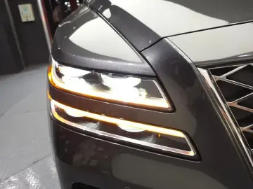 2023 Genesis GV80 с пробегом 99 146 км