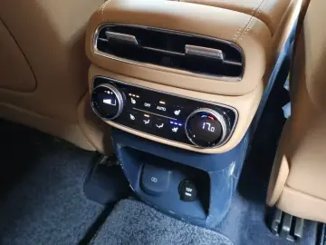 2023 Genesis GV80 с пробегом 40 251 км