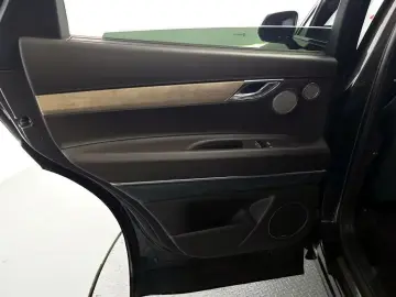 2023 Genesis GV80 с пробегом 99 146 км