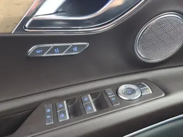 2023 Genesis GV80 с пробегом 99 146 км