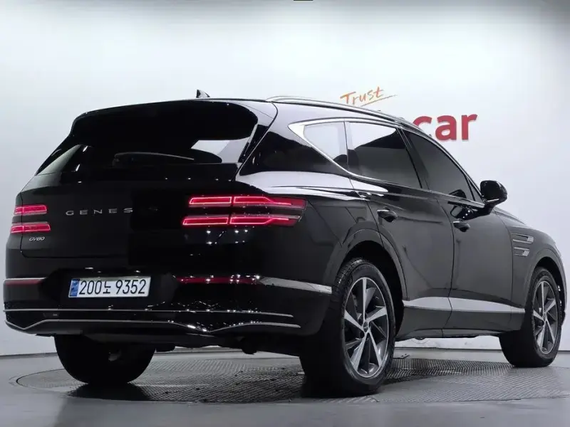 2023 Genesis GV80 с пробегом 26 539 км