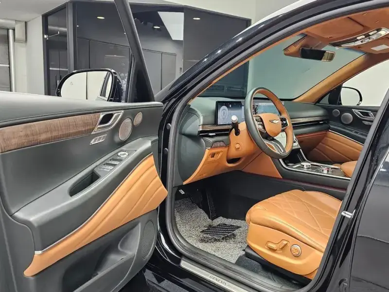 2023 Genesis GV80 с пробегом 26 539 км