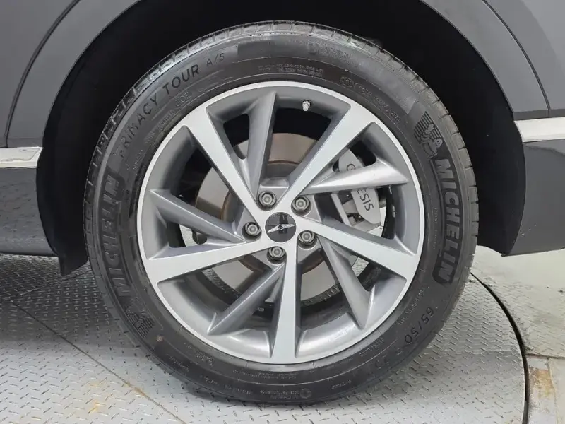 2023 Genesis GV80 с пробегом 26 539 км