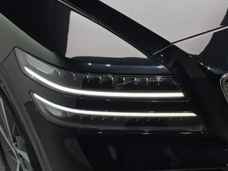 2023 Genesis GV80 с пробегом 26 539 км