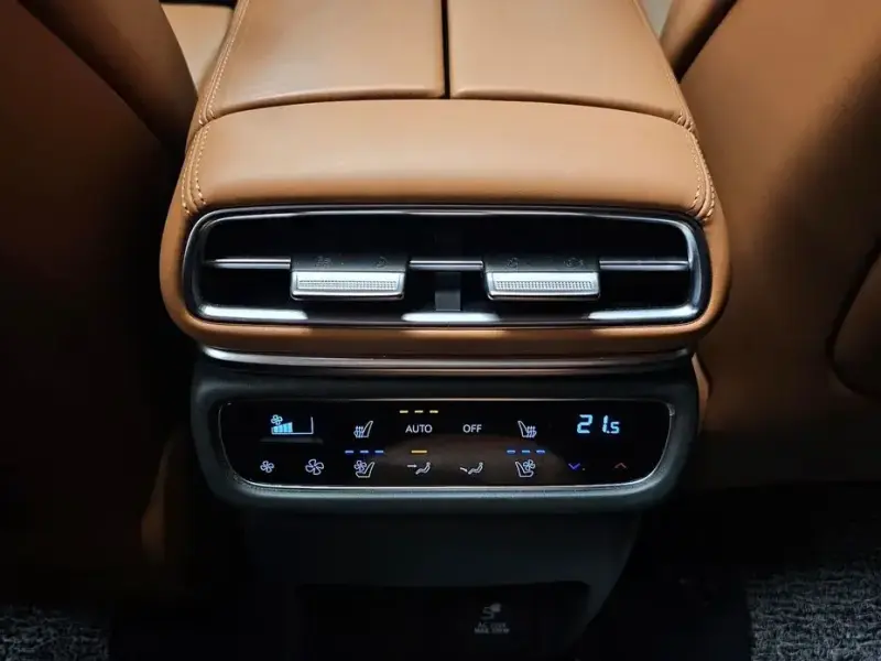 2023 Genesis GV80 с пробегом 26 539 км