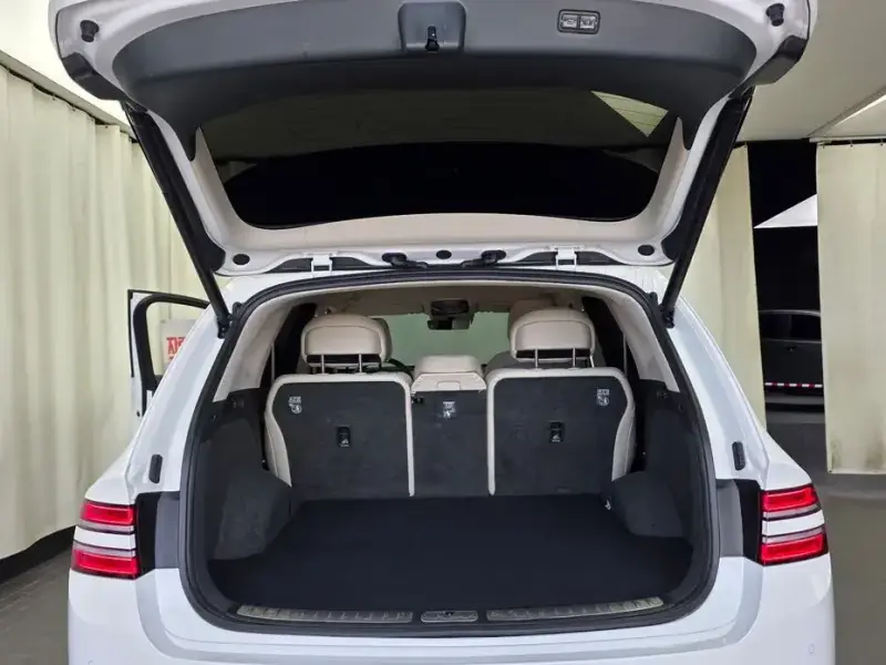2023 Genesis GV80 с пробегом 11 484 км