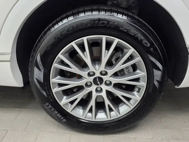2023 Genesis GV80 с пробегом 11 484 км