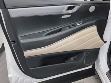 2023 Genesis GV80 с пробегом 11 484 км