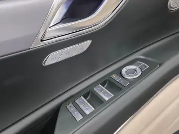 2023 Genesis GV80 с пробегом 11 484 км