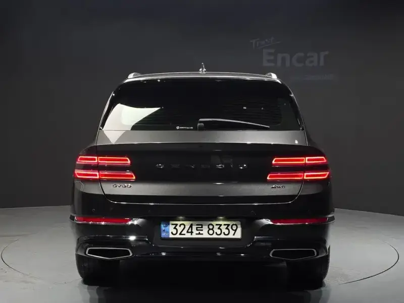 2023 Genesis GV80 с пробегом 32 826 км