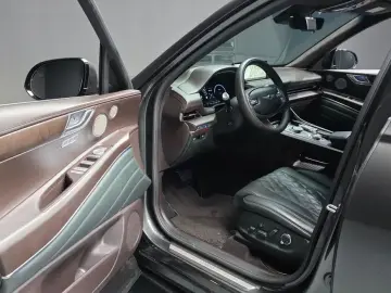 2023 Genesis GV80 с пробегом 32 826 км