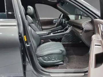 2023 Genesis GV80 с пробегом 32 826 км
