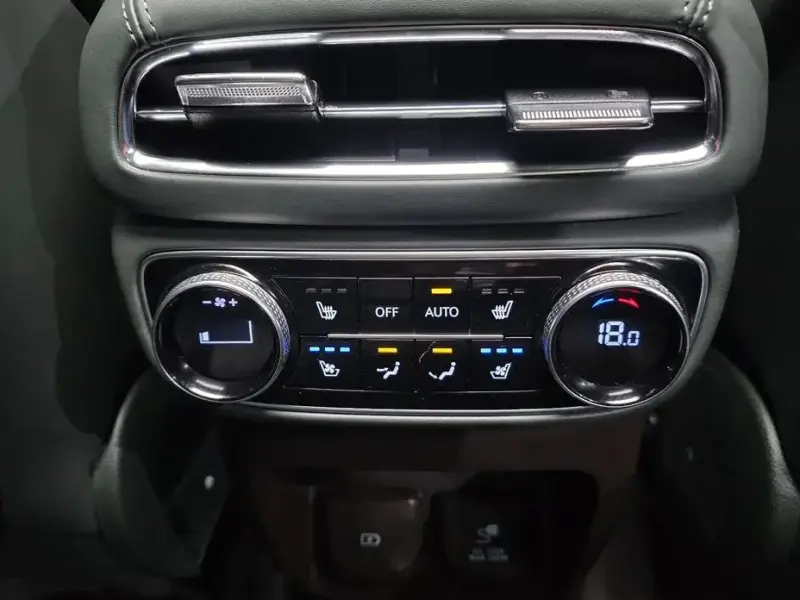 2023 Genesis GV80 с пробегом 32 826 км