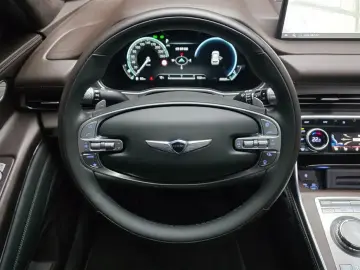 2023 Genesis GV80 с пробегом 32 826 км
