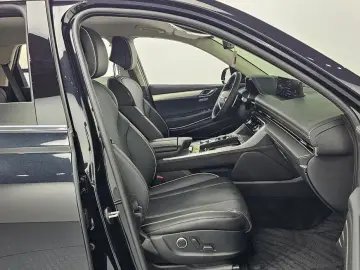 2023 Genesis GV80 с пробегом 10 617 км
