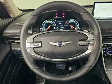 2023 Genesis GV80 с пробегом 10 617 км
