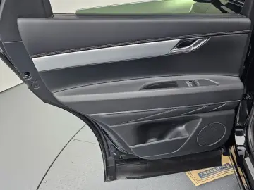 2023 Genesis GV80 с пробегом 10 617 км