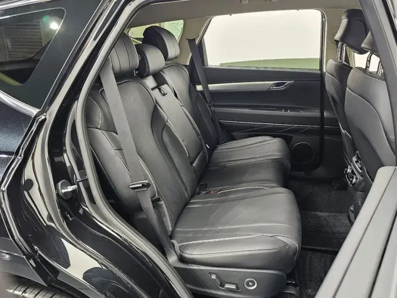 2023 Genesis GV80 с пробегом 10 617 км