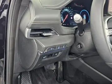 2023 Genesis GV80 с пробегом 10 617 км