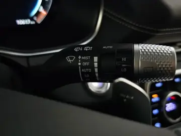 2023 Genesis GV80 с пробегом 10 617 км