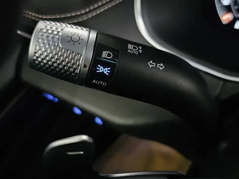 2023 Genesis GV80 с пробегом 10 617 км