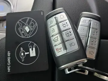 2023 Genesis GV80 с пробегом 10 617 км