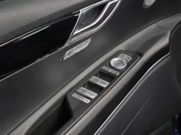 2023 Genesis GV80 с пробегом 31 116 км