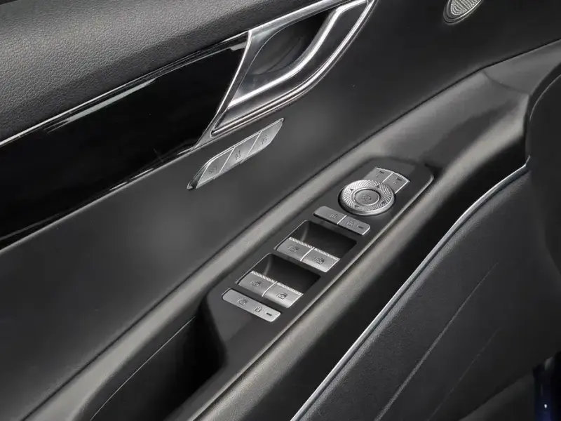 2023 Genesis GV80 с пробегом 31 116 км