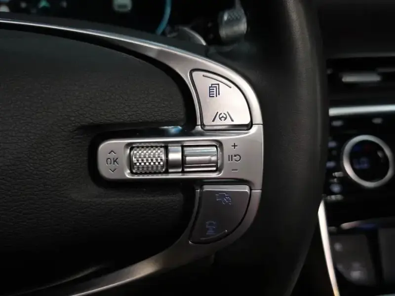 2023 Genesis GV80 с пробегом 31 116 км