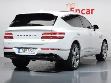 2023 Genesis GV80 с пробегом 62 939 км