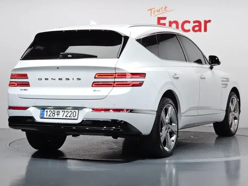 2023 Genesis GV80 с пробегом 62 939 км