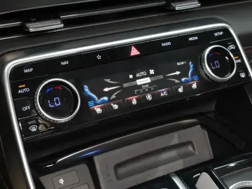 2023 Genesis GV80 с пробегом 31 116 км