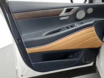 2023 Genesis GV80 с пробегом 62 939 км