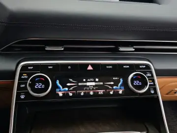 2023 Genesis GV80 с пробегом 62 939 км