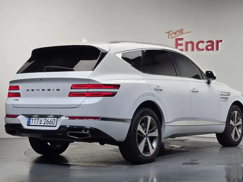 2023 Genesis GV80 с пробегом 40 060 км