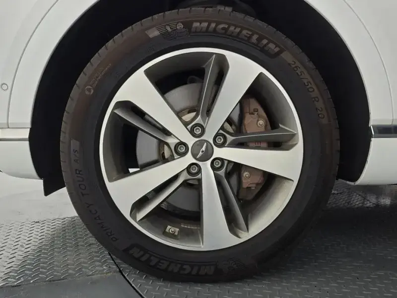 2023 Genesis GV80 с пробегом 40 060 км