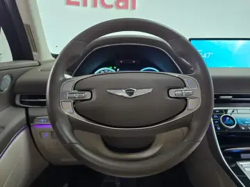 2023 Genesis GV80 с пробегом 40 060 км